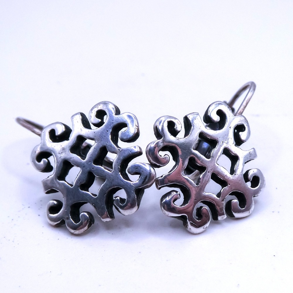 Southwest Vintage Openwork Silver Toned 1" Pierced Women's Earrings